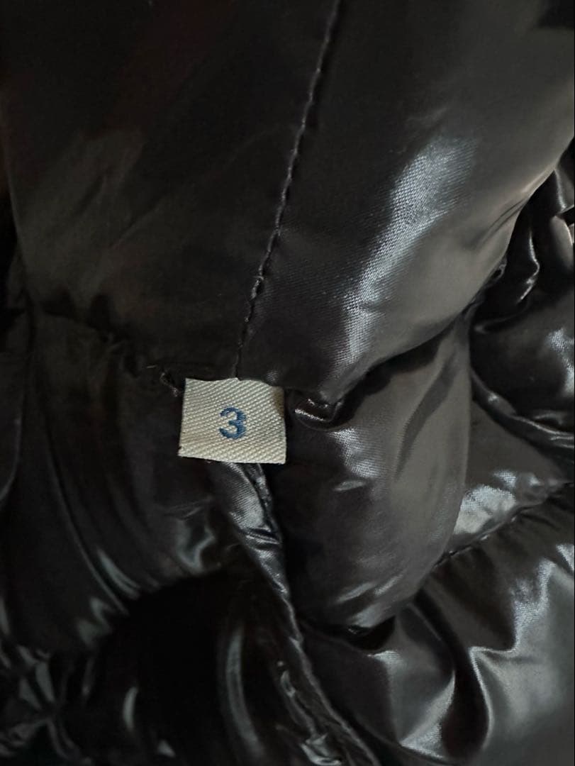 Monclerブラックフード付きロングダウンジャケット