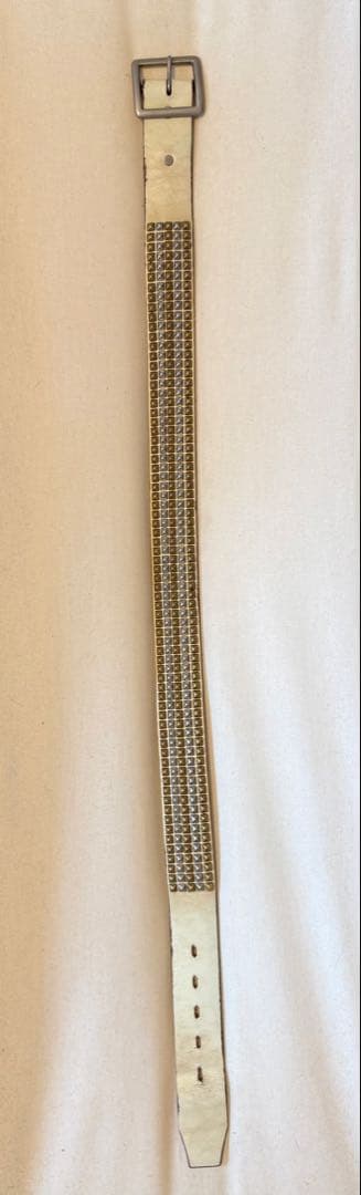 ⭐️HTC⭐️5連ピラミッド⭐️シルバー&ブラススタッズコンビ⭐️ホワイトレザー⭐️32