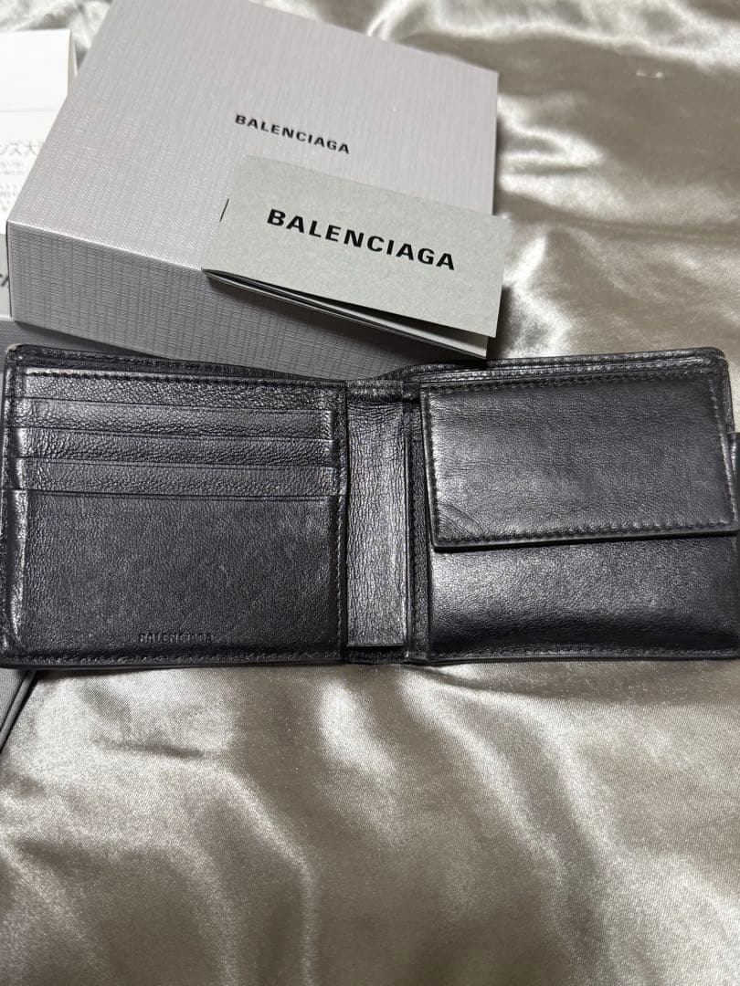 m*a様 BALENCIAGA 二つ折り財布 ブラック