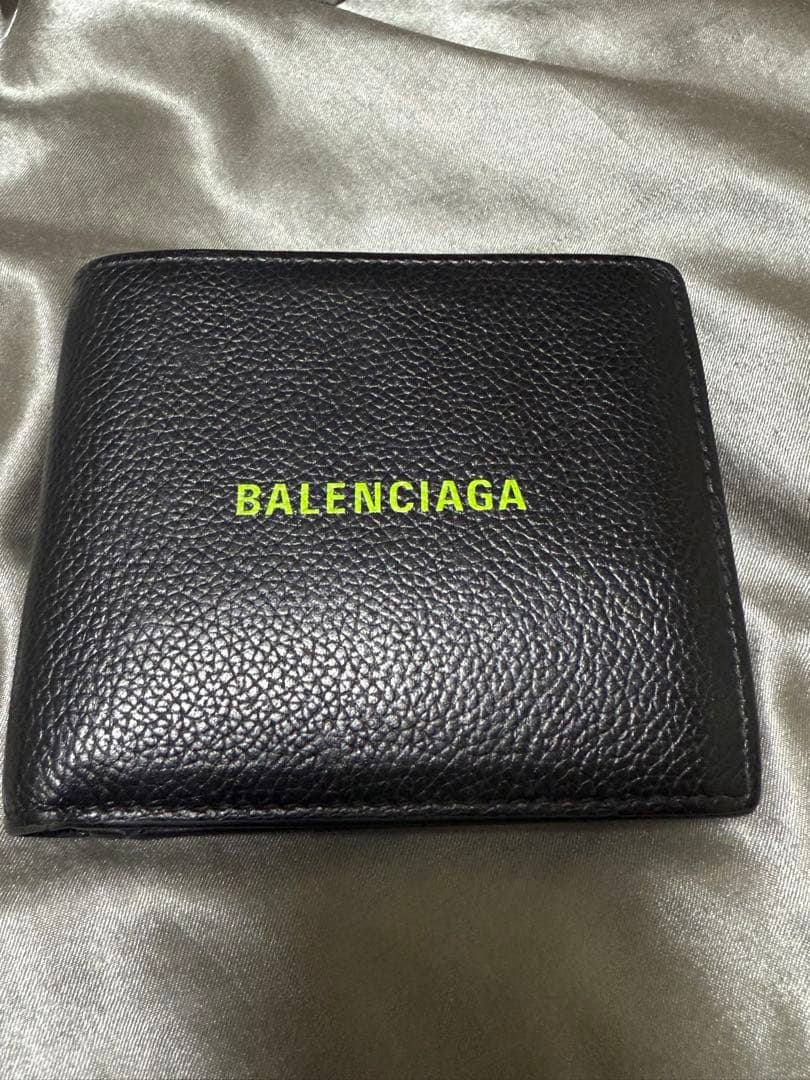 m*a様 BALENCIAGA 二つ折り財布 ブラック