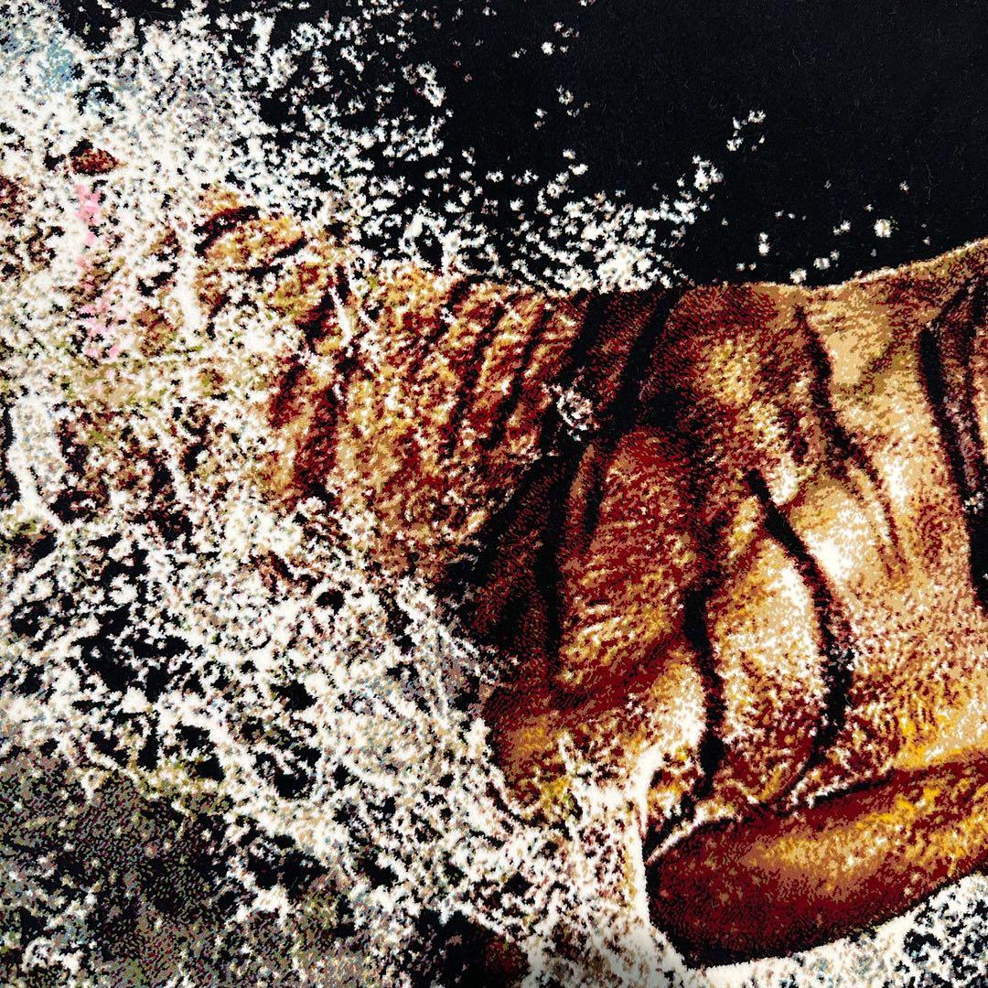 【新品未使用】絵画風絨毯　ペルシャ産　ペルシャ絨毯　カーペット　ラグ　タイガー