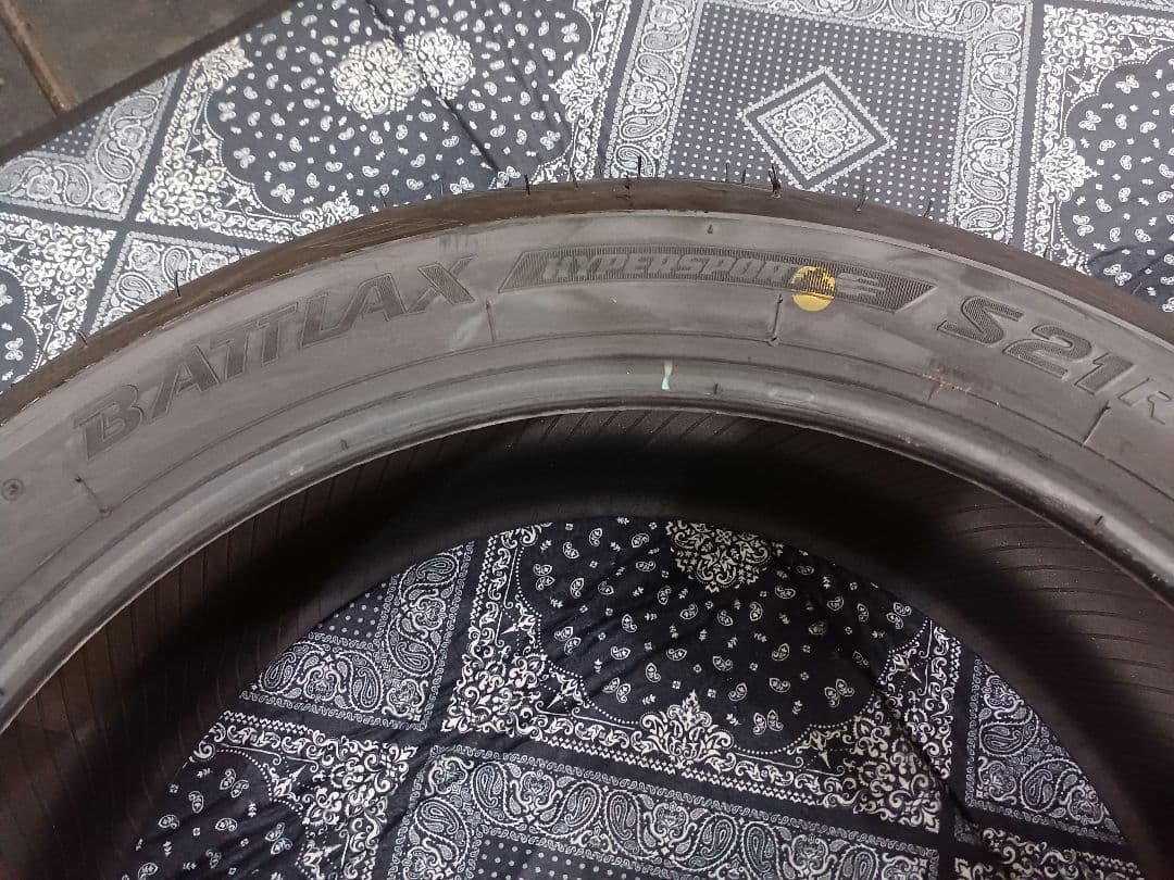 ブリジストン　バトラックスハイパースポーツ　S21 190/55ZR17新品！