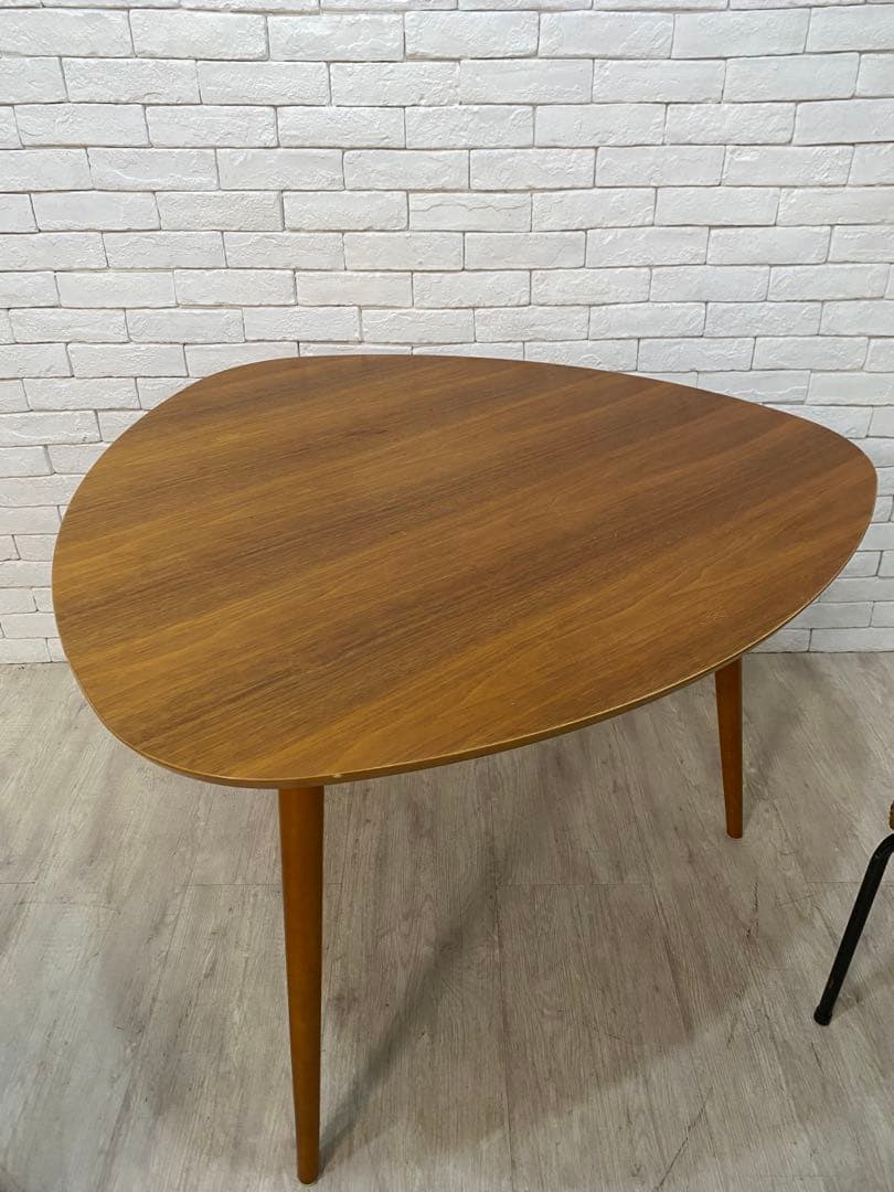 【ワンコ大好きッ子】三角形　ダイニング　テーブル　2名　3名　机　食卓