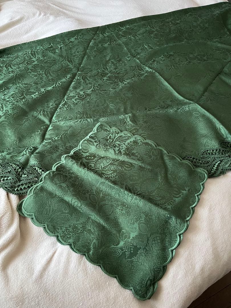 イタリア購入　グリーン テーブルクロスとランチョンマット セット