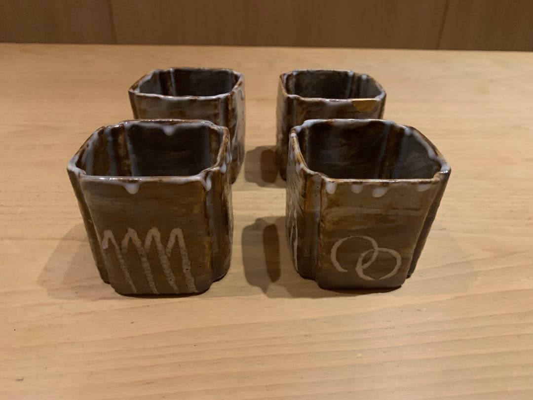 6代 粟生屋東洸 鼠志野 筒向付 4客（一箇所金継ぎ有）京焼 志野