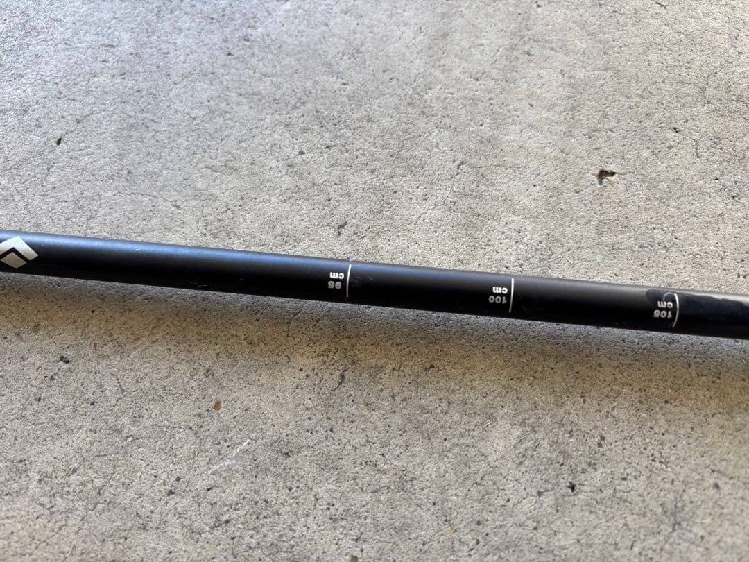 ★送料無料★お洒落　ブラックダイヤモンド　長さ調整ストック　スキー　雪山