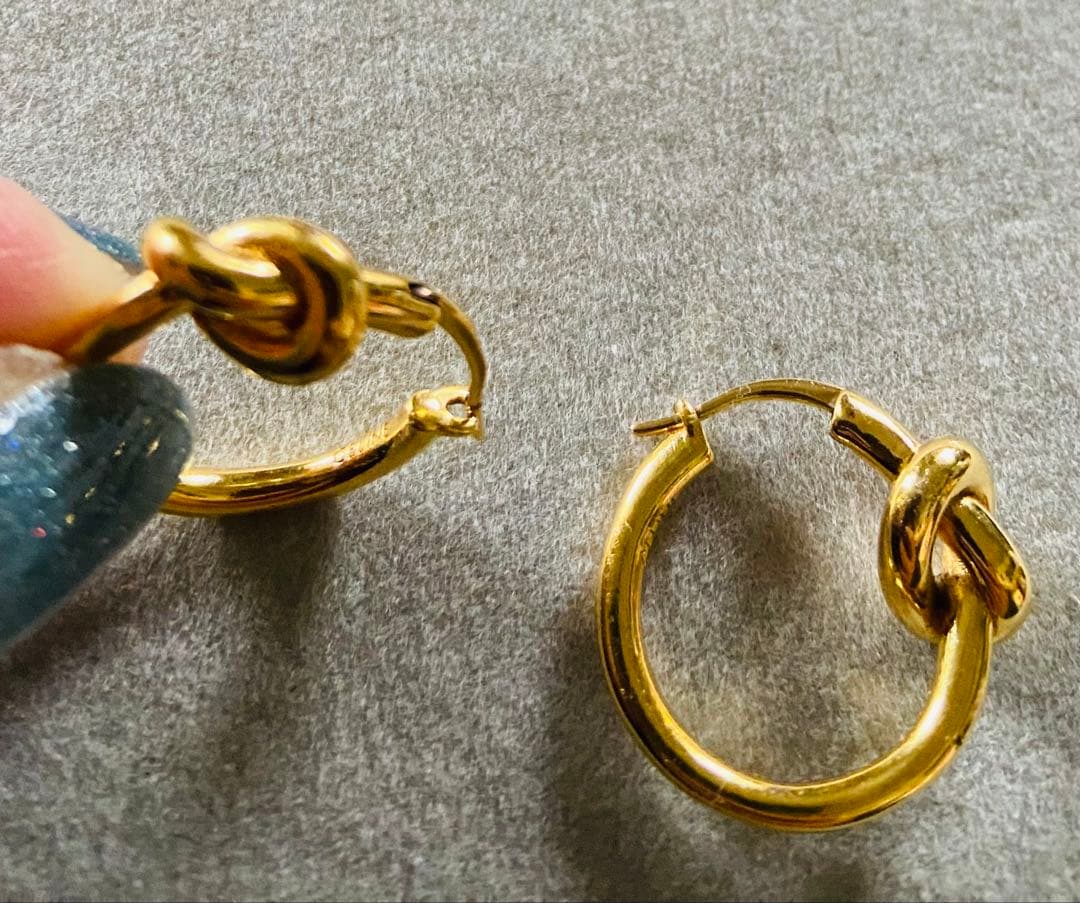 ay！CELINE ノット スモールフープ ピアス ゴールド