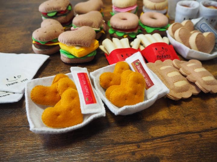 46 フェルトままごと　ハートバーガー　オーダーページ