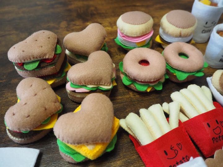 46 フェルトままごと　ハートバーガー　オーダーページ