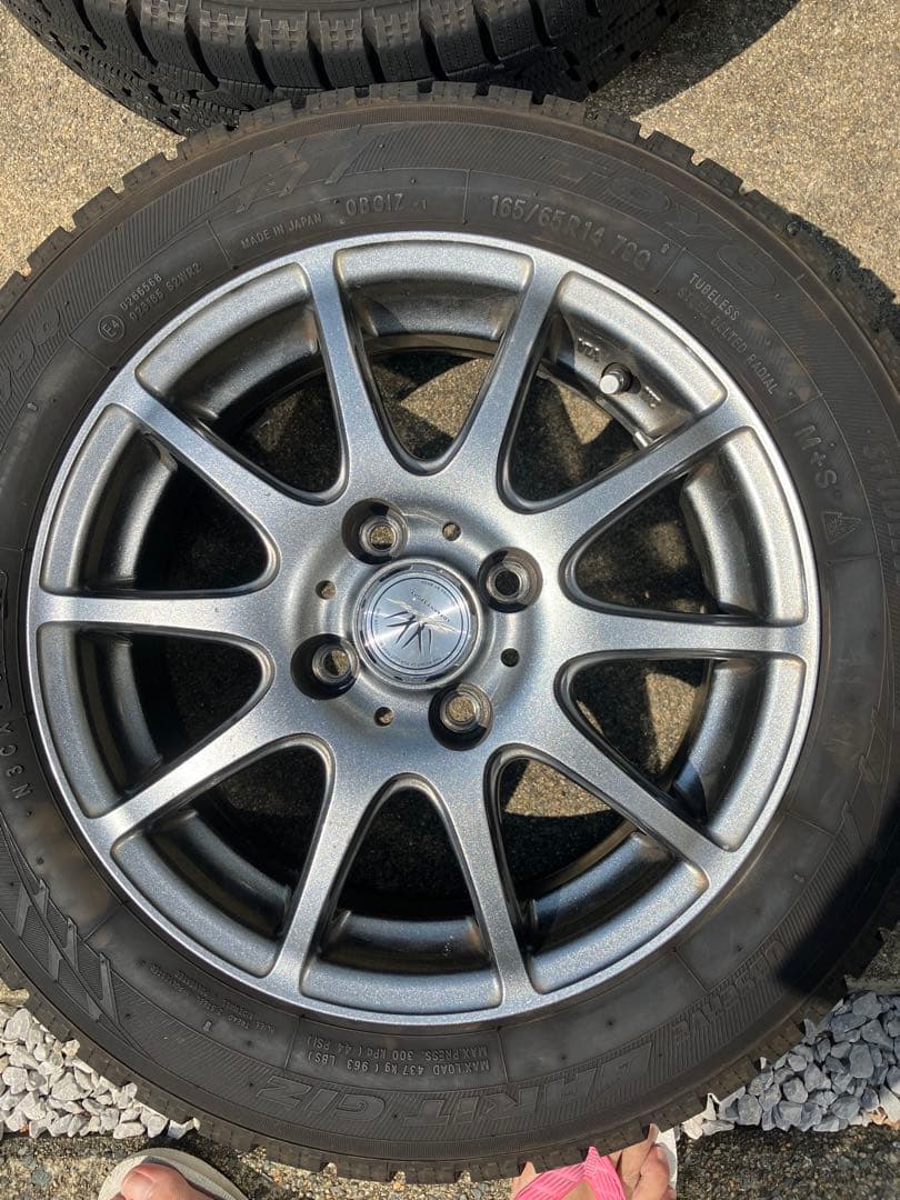 ［埼玉引き取り］トヨタ ルーミー　スタッドレスタイヤとホイルセット