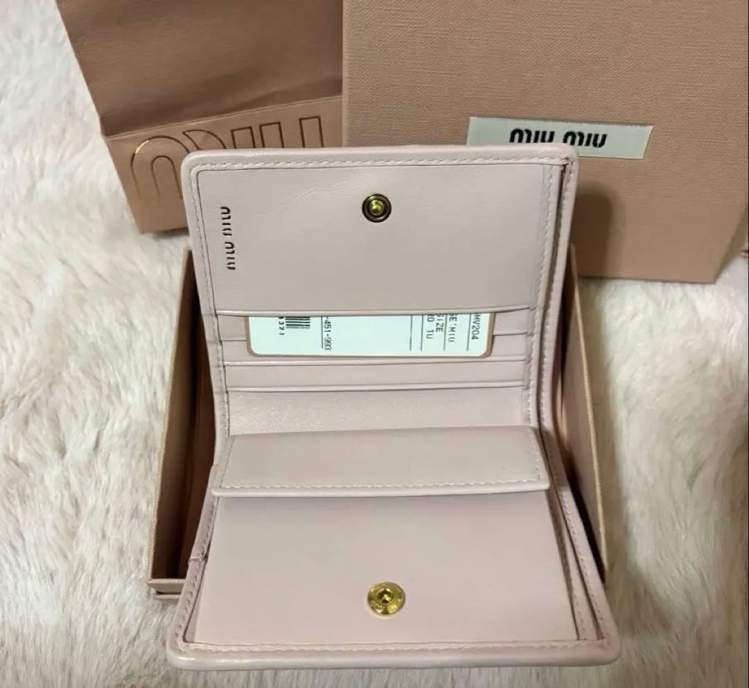 miumiu マテラッセレザー 折り財布 正規品