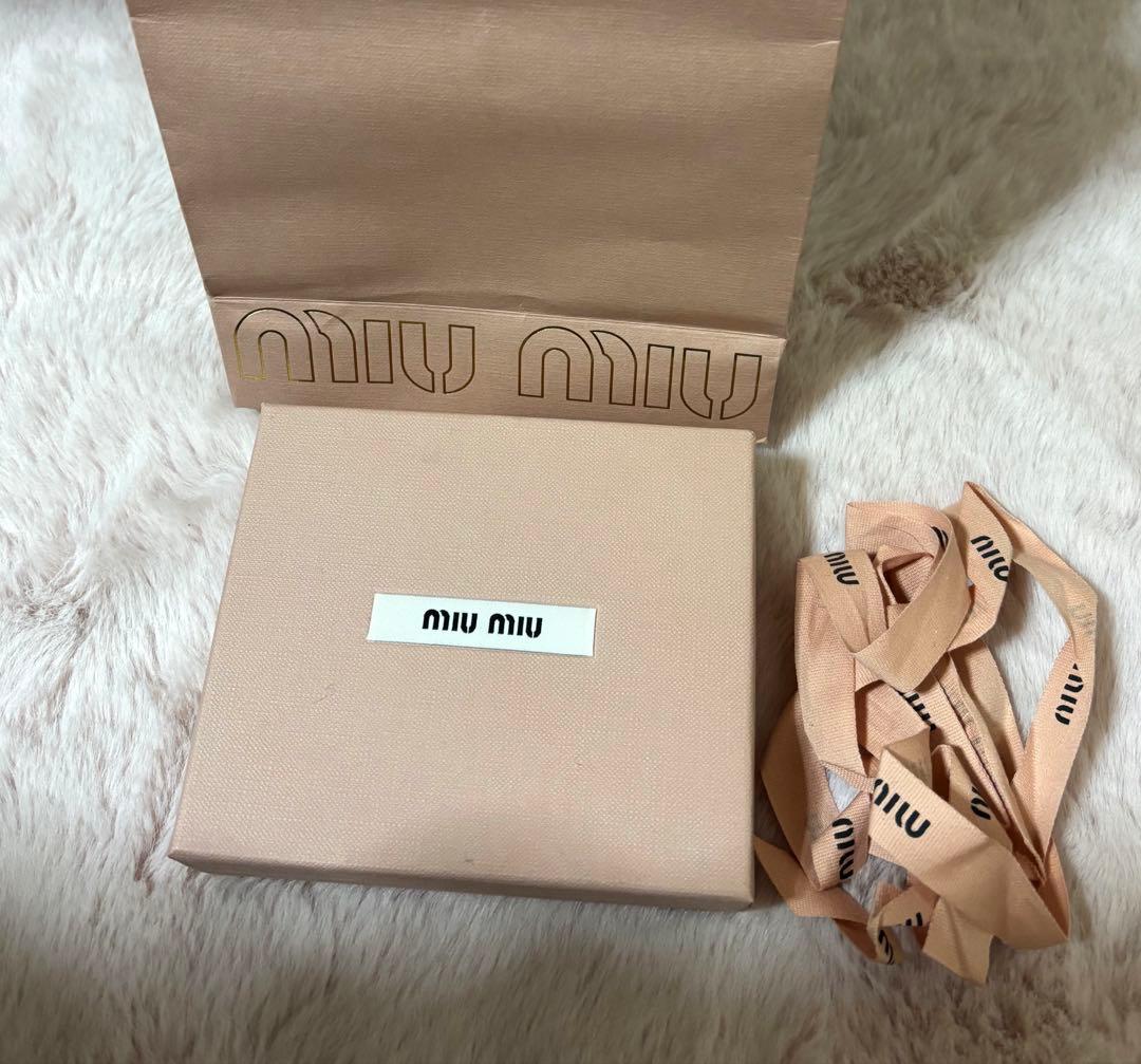 miumiu マテラッセレザー 折り財布 正規品
