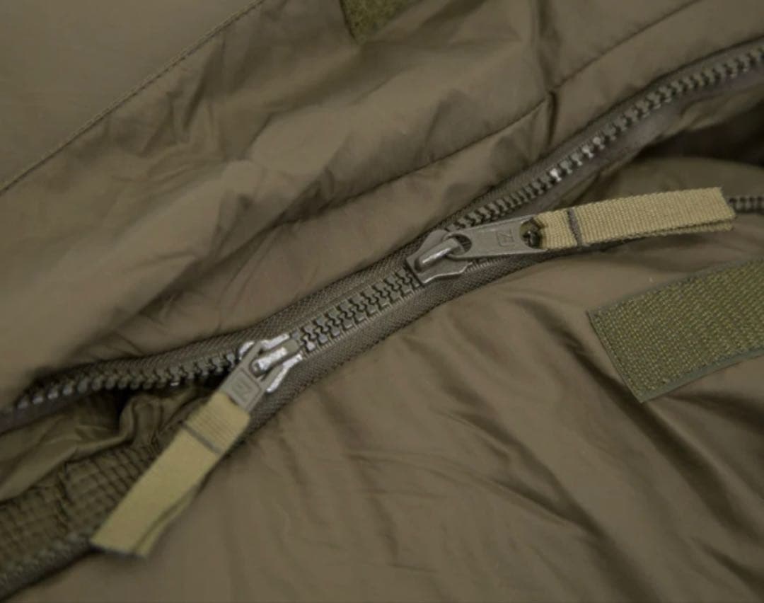 カリンシア defence6 オリーブ 寝袋