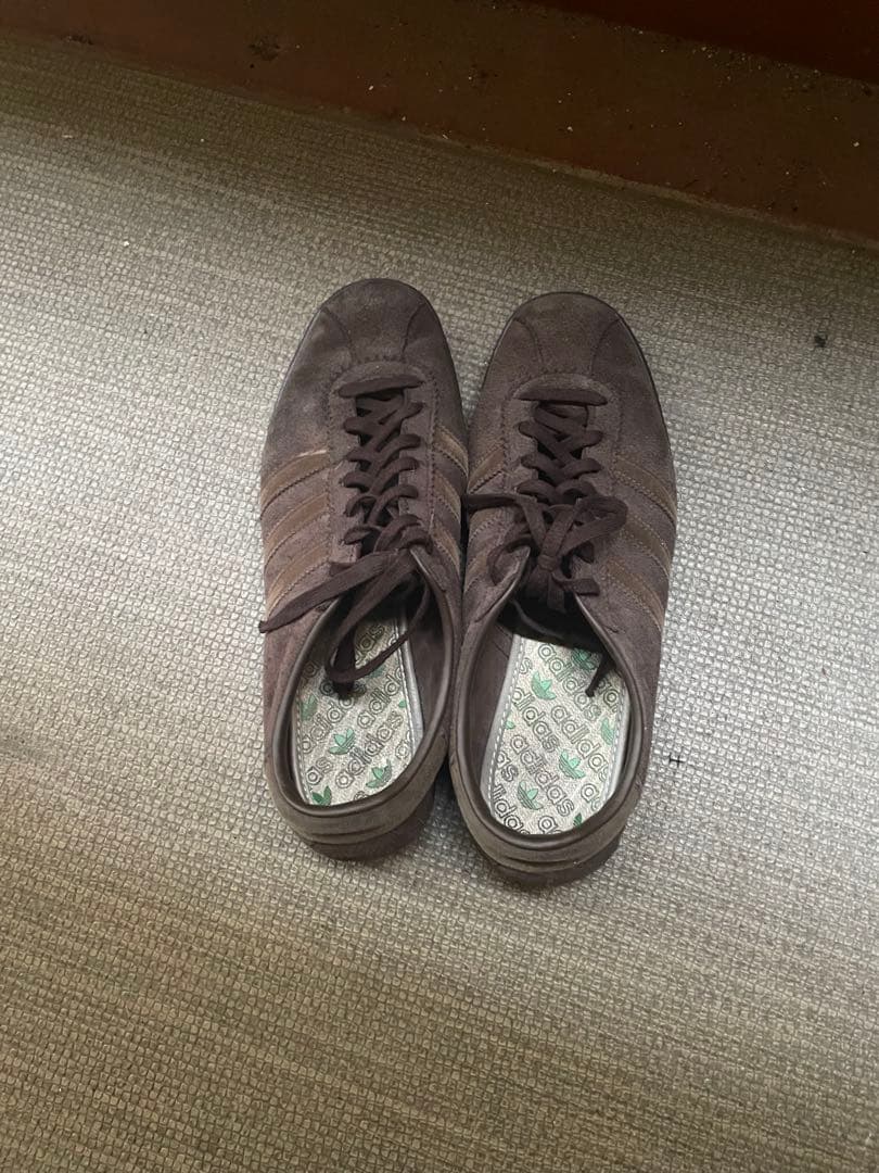 靴 adidas tobacco gruen