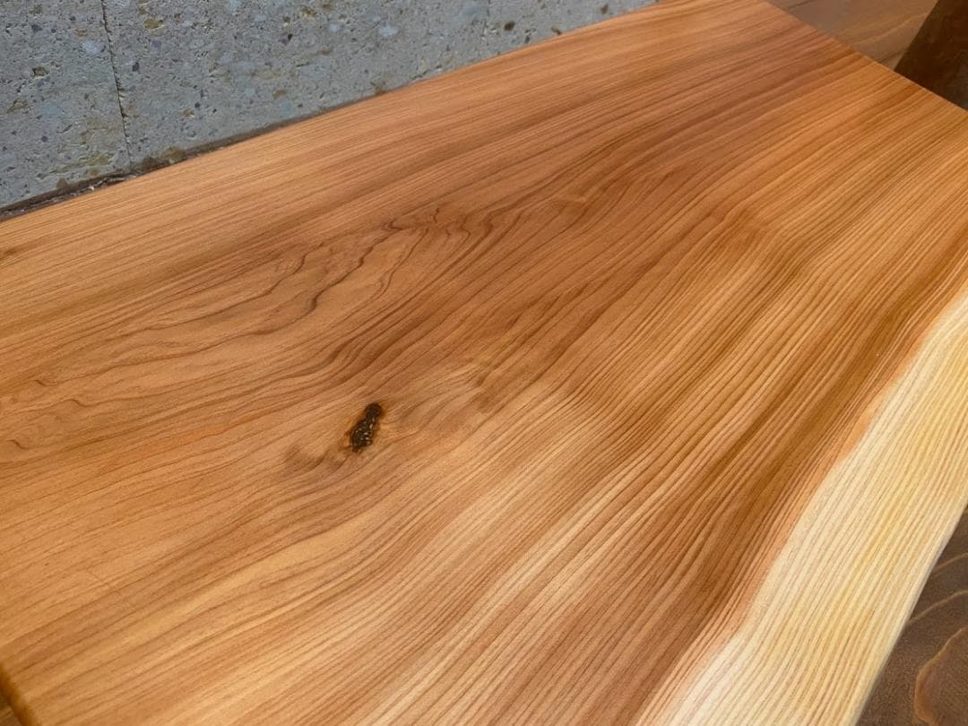 №41　秋田杉一枚板　花台　厚物良品です