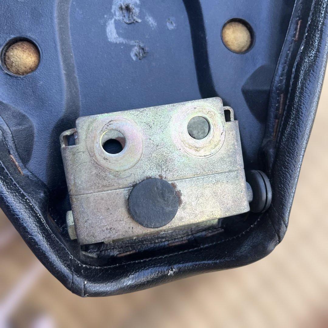 ホンダ　リトルカブ　シート