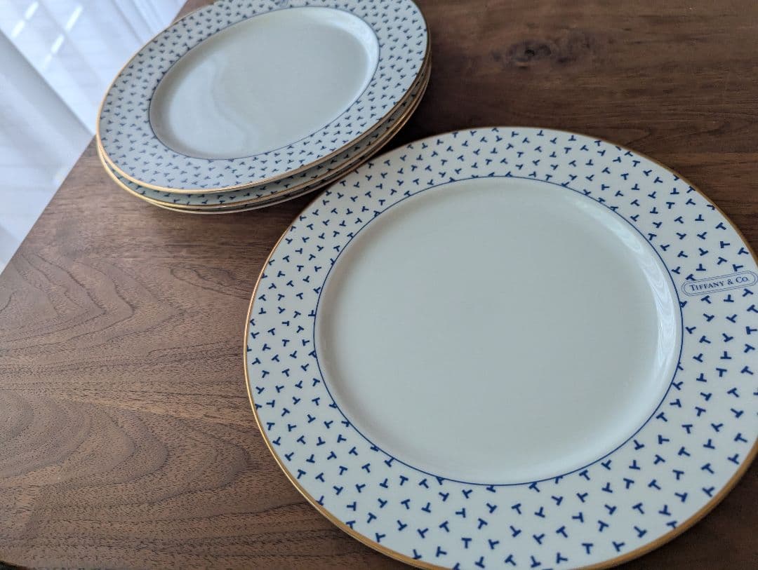 Tiffany & Co. 青い模様の皿　大皿6枚に変更になりました