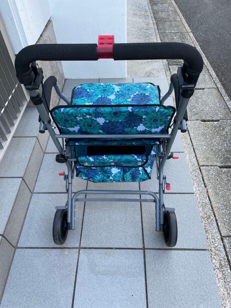 [チヤミ]LightCrutch LCHS001 シルバーカー　手押し車