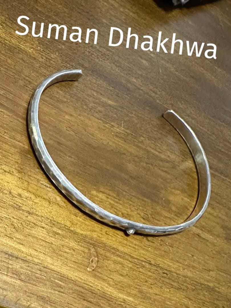 スーマンダックワ　シルバーバングル ブレスレット
