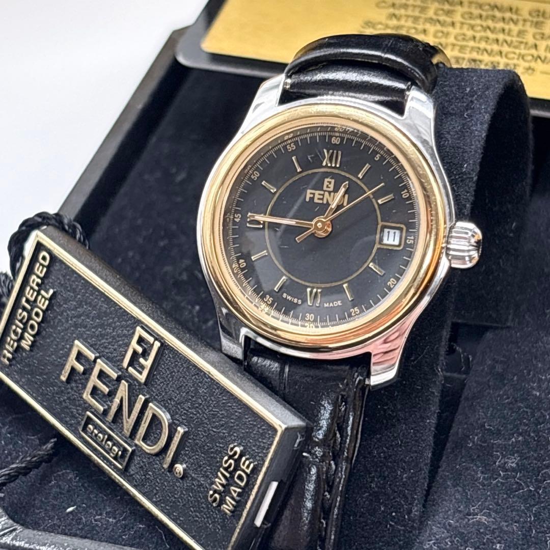 131A　稼働品　FENDI フェンディ　箱付き　カード付き　特徴　腕時計