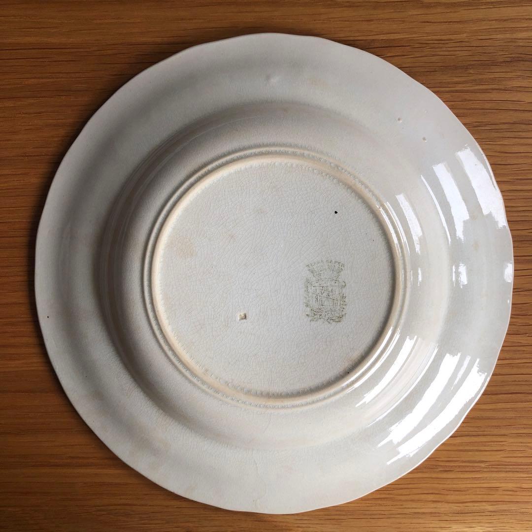 ボルドー 程よく色付いた枯れ感のあるレリーフプレート 深皿 フランスアンティーク