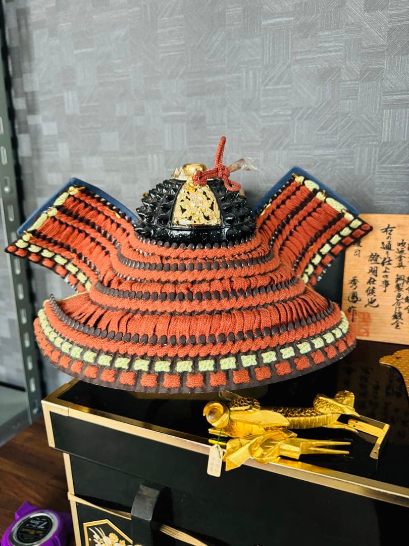 秀鳳作 鎧兜 兜飾り かぶと 五月人形 鎧 甲冑 置物 美術品 日本 伝統