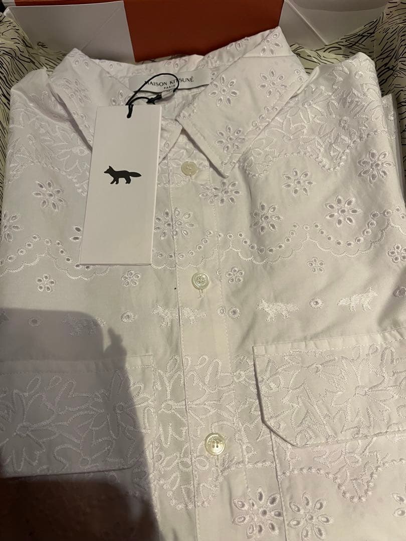 メゾンキツネ　ブラウス