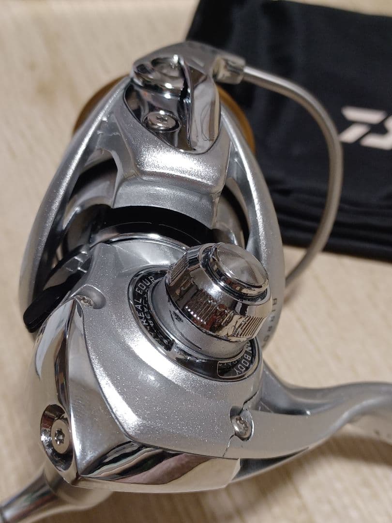 新品未使用(キズ有)　ダイワ　11 カルディア　2506H