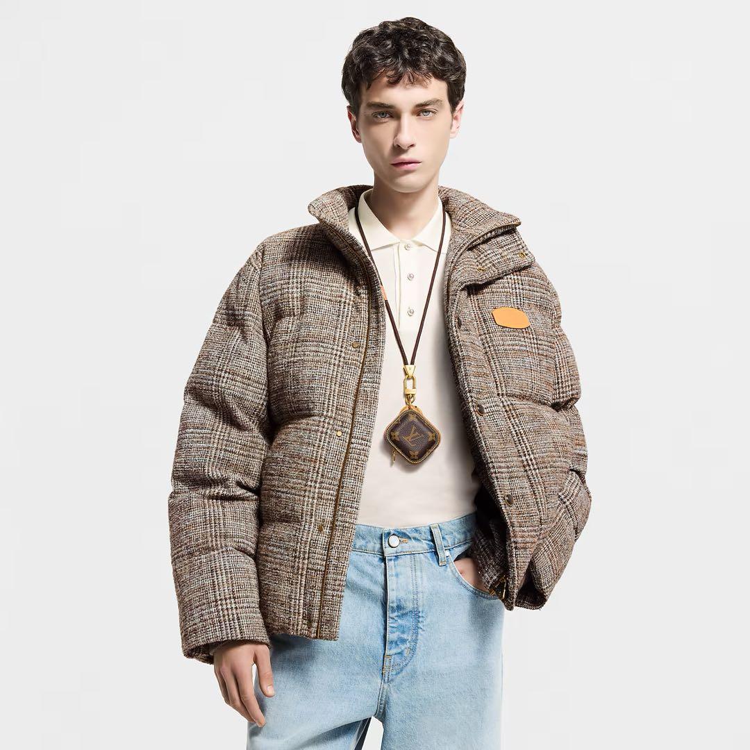 LOUIS VUITTON AIRPODS ケース LVチェーン ルイヴィトン