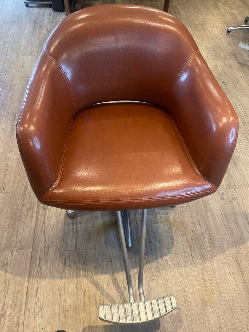 ② スタイリングチェア　セット椅子　美容椅子　サロン椅子　座椅子　　⚠️ジャンク品