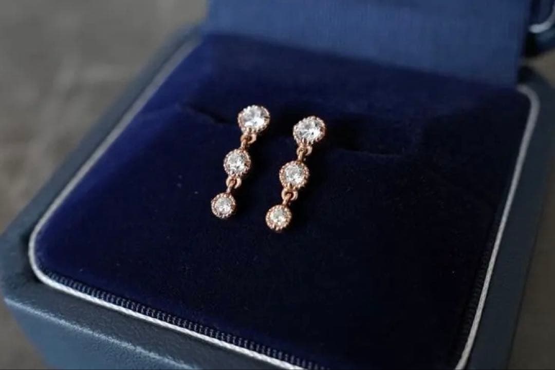 【美品】ete/スイング 3連ビジュー ピアス/ SV925 K18