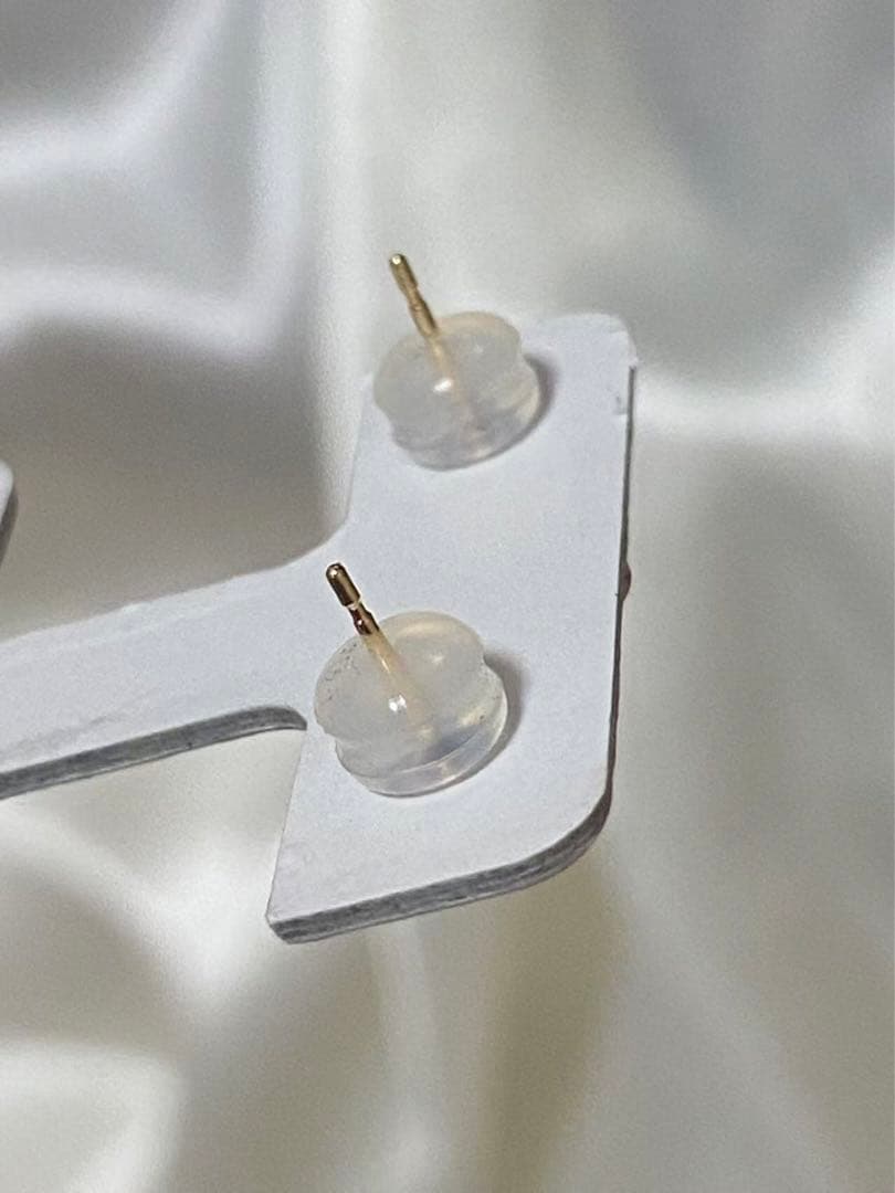 新品！　K18YG 涙型ピアス　タグ付き　日本製