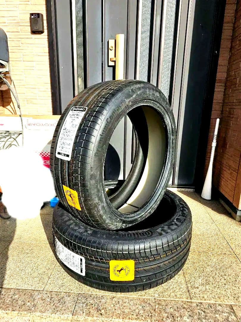 高級タイヤ新品未使用　245/45R20　２本セット