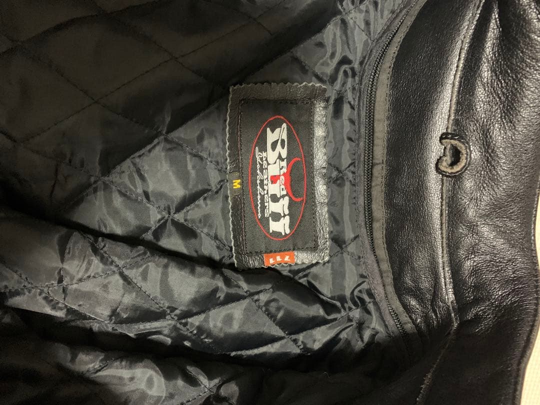 ブラックレザーシングルライダースジャケット