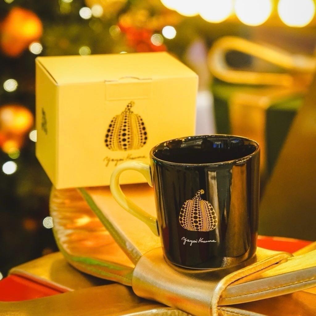 草間彌生　HEYTEA　マグカップ　キーホルダー　スリーブ　プラカップ　セット①