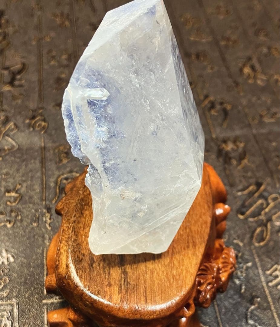 希少 デュモルチェライトインクォーツ 原石 280g 研磨済 台座付き