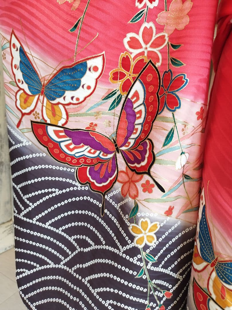 本格的☆正絹☆赤ピンクの着物に黒の袋帯