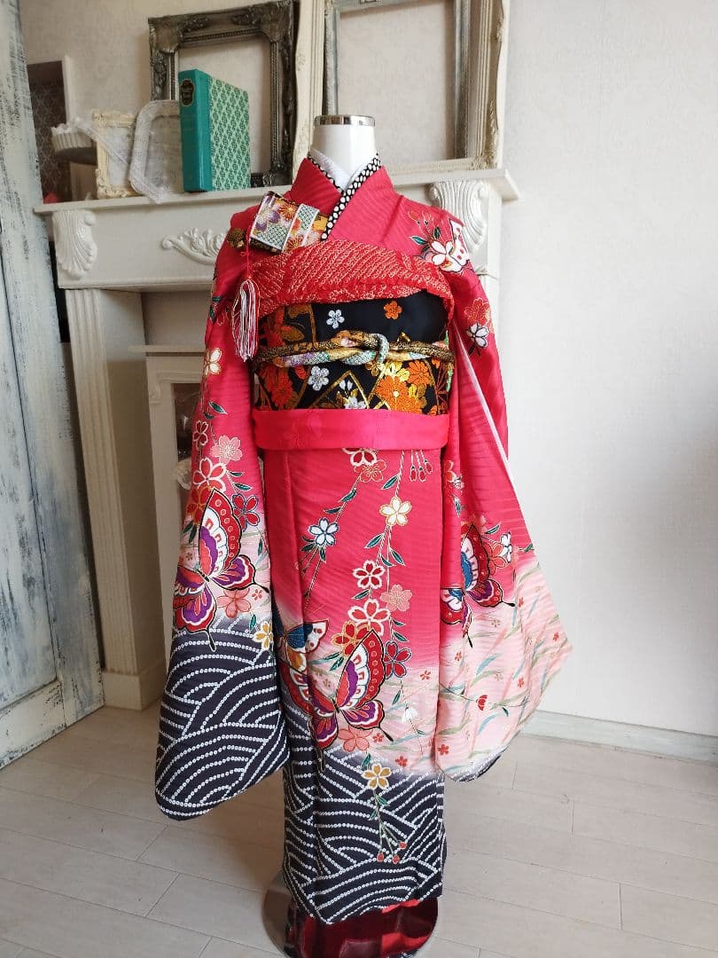 本格的☆正絹☆赤ピンクの着物に黒の袋帯