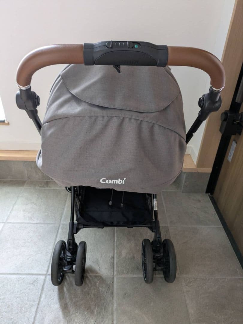 Combi ベビーカー グレー　スゴカル　コンビ　　エッグショック