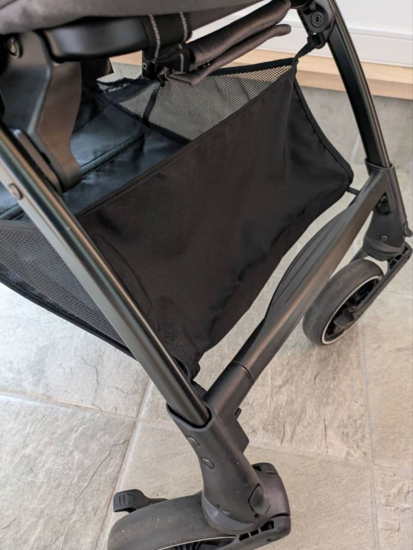 Combi ベビーカー グレー　スゴカル　コンビ　　エッグショック