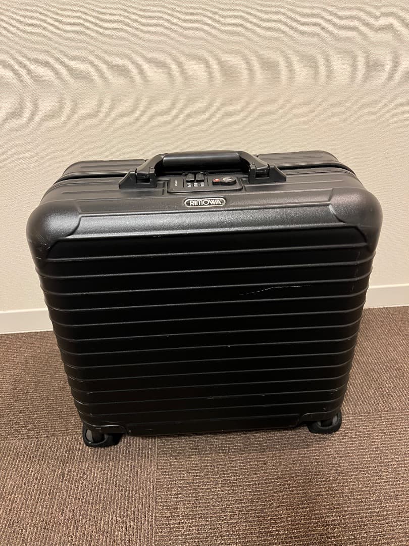 RIMOWA(リモワ サルサ）　27L　キャリーケース　４輪