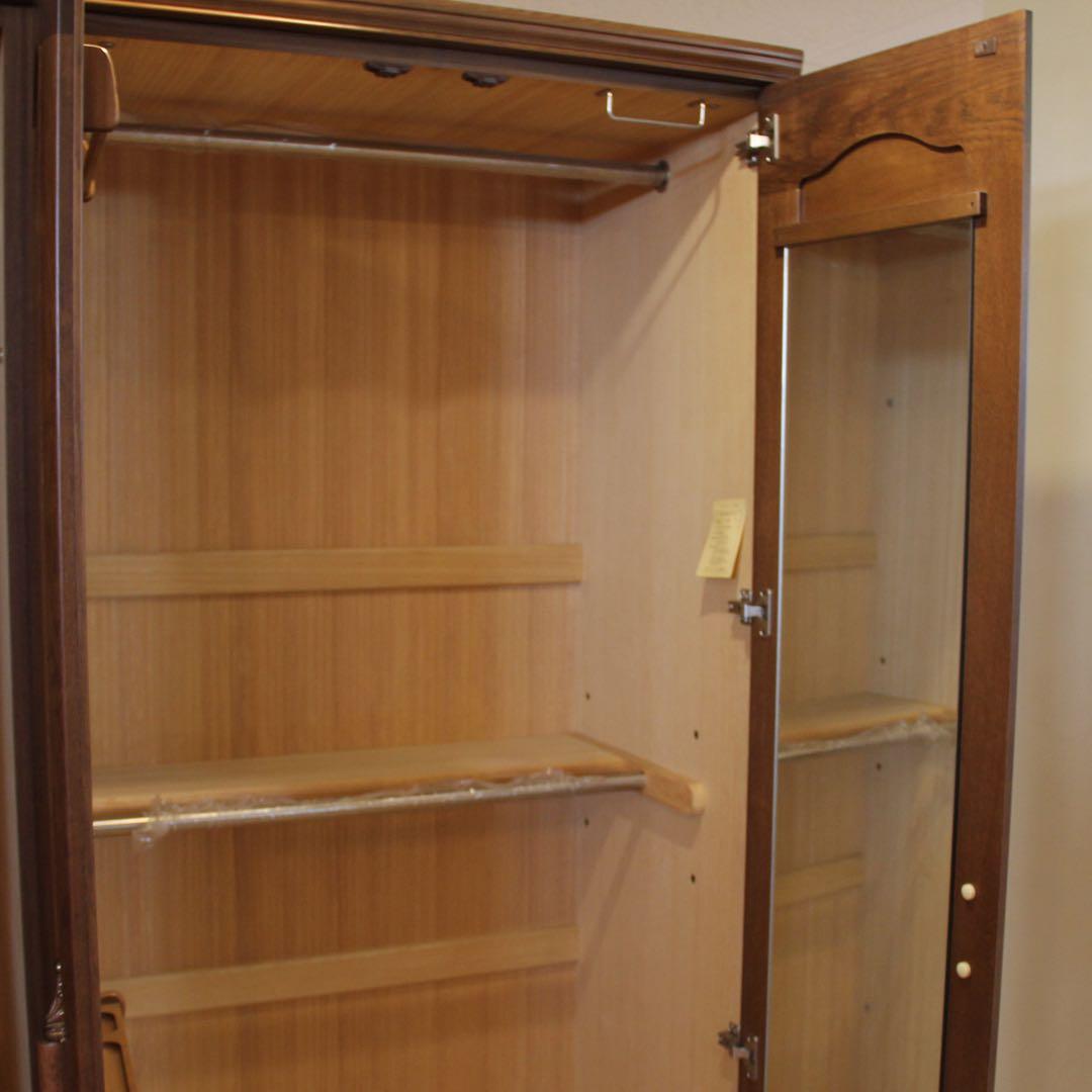 家具店展示品未使用品　、国産高級洋服タンス　ナラ材