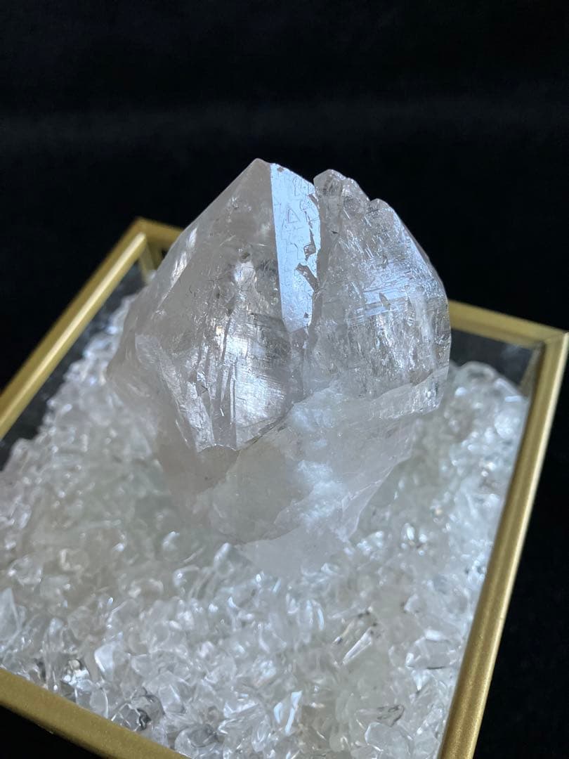 ガネーシュヒマール産水晶（最大幅約7.4cm、重量約151g）