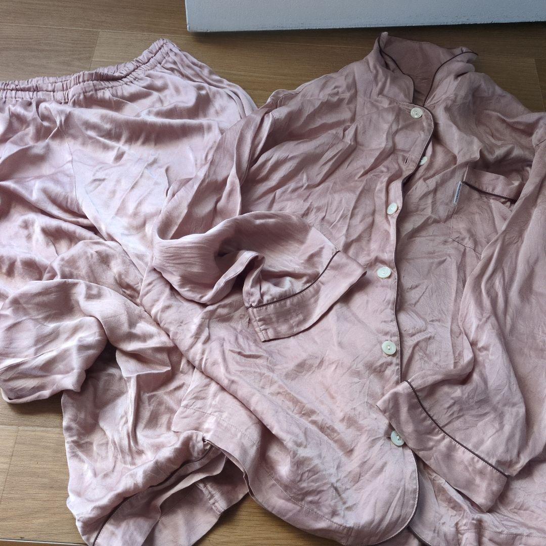 薄いピンク　シルク100% パジャマセット