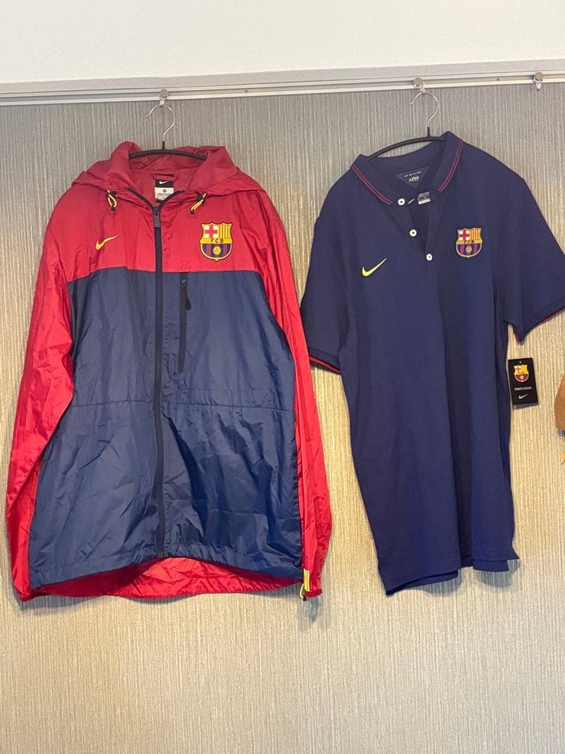 【セット売りSALE】FCバルセロナ　ナイロンパーカーとポロシャツ　スペイン土産