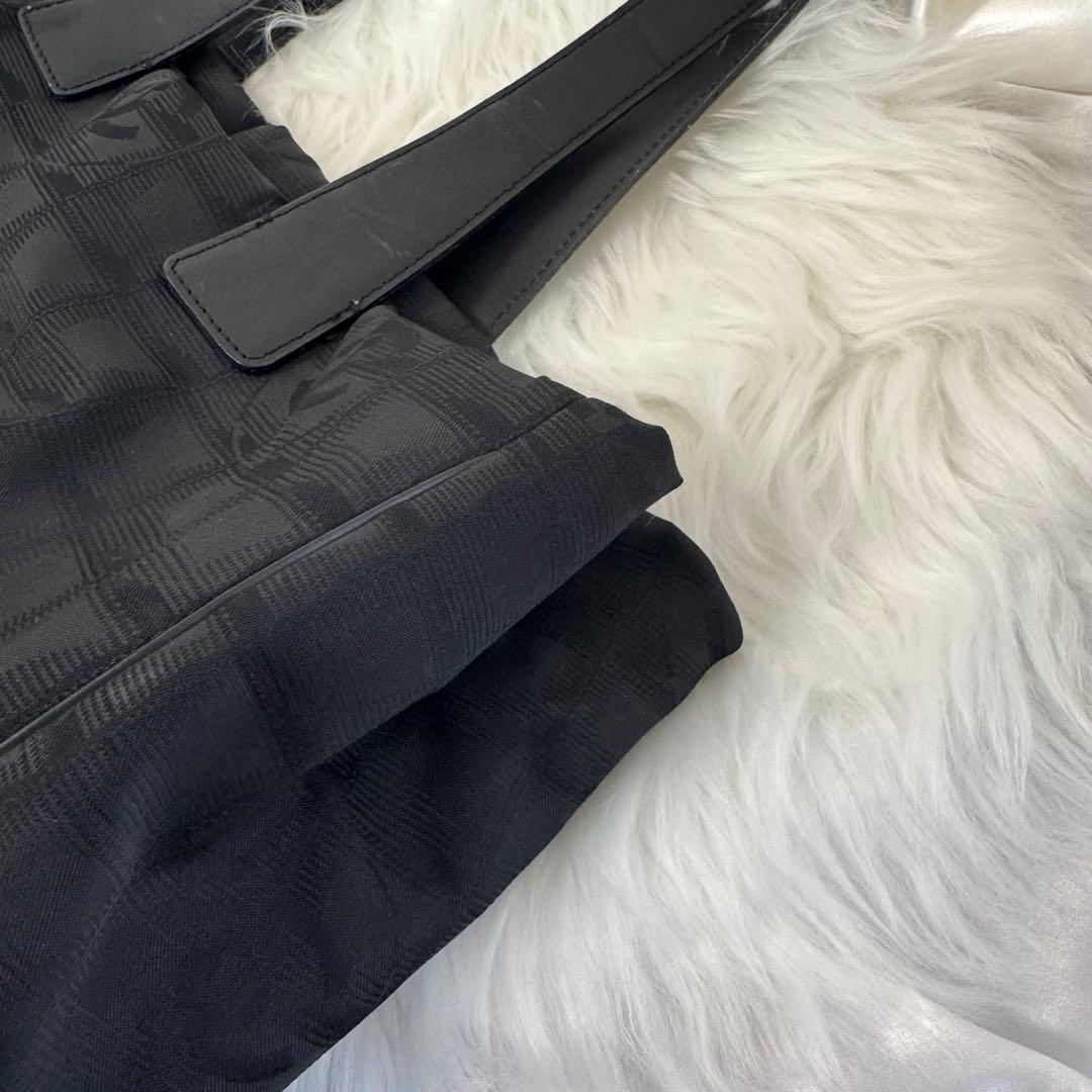 シャネル　ニュートラベルライン　ブラック トートバッグ　CHANEL