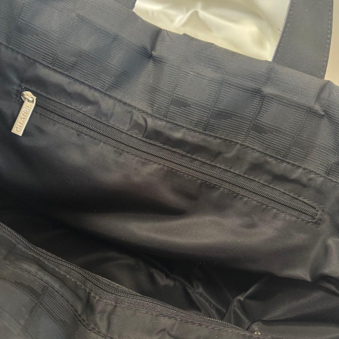 シャネル　ニュートラベルライン　ブラック トートバッグ　CHANEL