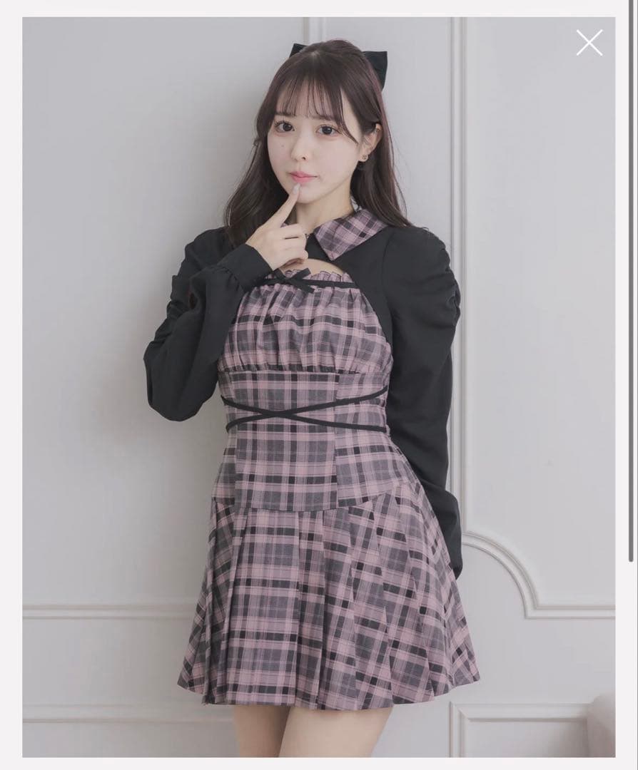 pium カットアウトレイヤードプリーツミニワンピ