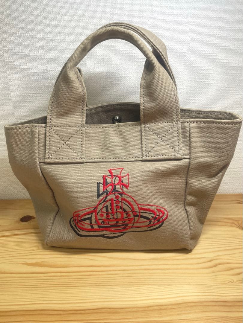 ヴィヴィアンウエストウッド　ベージュ ミニトートバッグ 刺繍入り