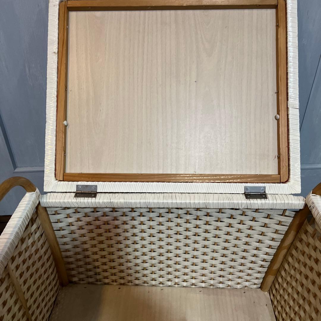 ✳︎レトロ　ハローキティ　かご　バスケット　サンリオ　収納　籠　昭和　レア編み込み